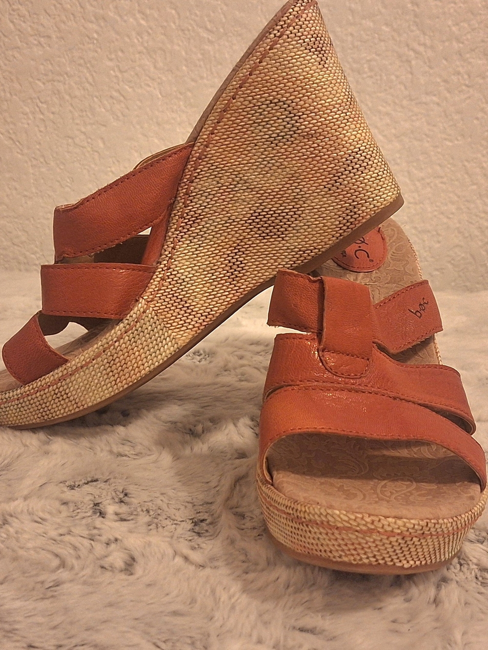 b.o.c. Born Concept Rust Orange Leather Wedge Sandals Boho Platform Heels Sz 1 1